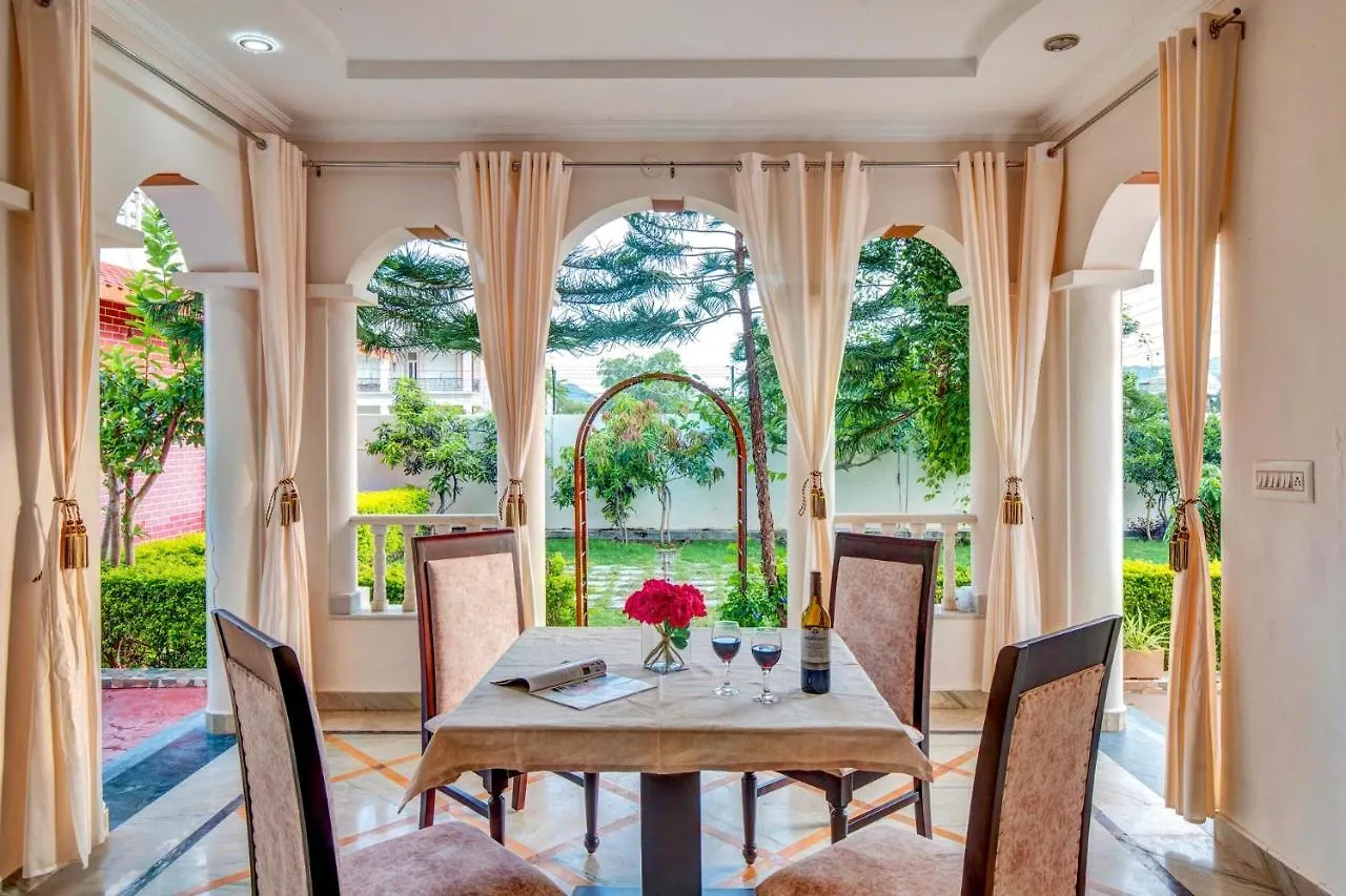 Arna Villa By Veo - Part Of Stayvista Udaipur India